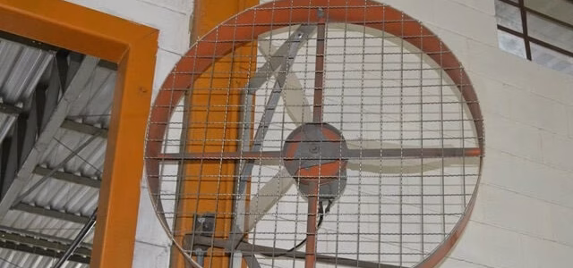 Ventilador Grande de Parede